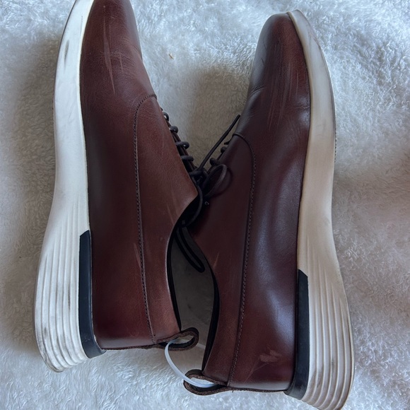 $325 Wolf & Shepherd Crossover Longwing In Maple|White‎ Size 8M